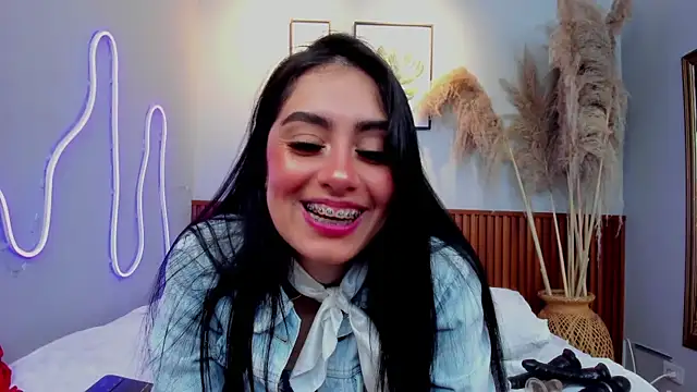 Snapshot of CARLA_FERRERM chatting on June 2026 08:44:01 PM CARLA FERRERM online show from June 2026 08:44:01 PM