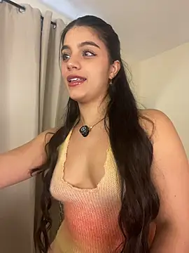 Snapshot of Amel_Rosse chatting on July 2026 12:58:01 PM Amel Rosse online show from July 2026 12:58:01 PM