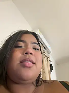 Snapshot of emily_morgam chatting on July 2026 07:23:02 AM emily morgam online show from July 2026 07:23:02 AM