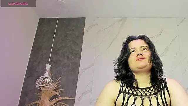 Snapshot of Vicky-Mooree chatting on July 2026 04:05:02 AM Vicky-Mooree online show from July 2026 04:05:02 AM