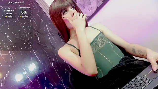 mirandad ponce  online show from May 2026 12:02:01 PM