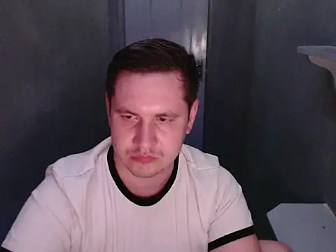 Snapshot of Max_Marlyn chatting on June 2026 05:33:02 PM Max Marlyn online show from June 2026 05:33:02 PM