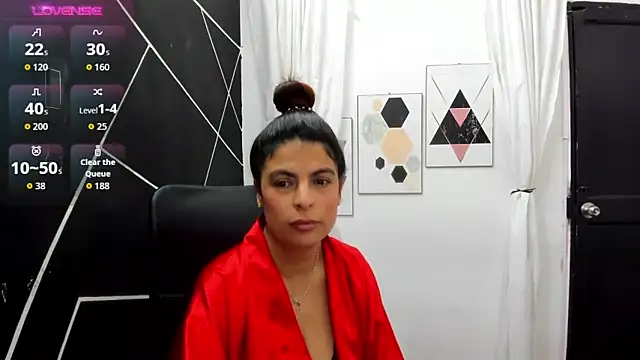 Snapshot of Liz_Levo chatting on September 2025 01:04:01 PM Liz Levo online show from September 2025 01:04:01 PM
