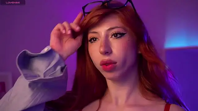 Snapshot of Mia_Daddysgirl_ chatting on June 2026 08:27:01 AM Mia Daddysgirl online show from June 2026 08:27:01 AM
