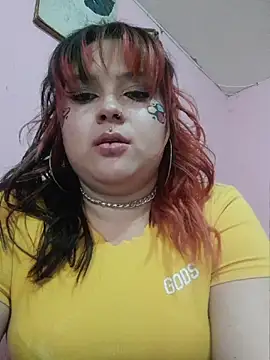 Snapshot of curvy_latina chatting on July 2026 05:06:02 PM curvy latina online show from July 2026 05:06:02 PM