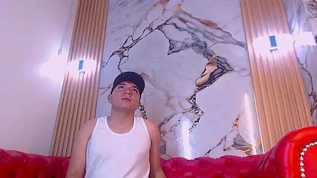 Snapshot of Felipe_Rey chatting on May 2026 07:44:01 PM Felipe Rey online show from May 2026 07:44:01 PM