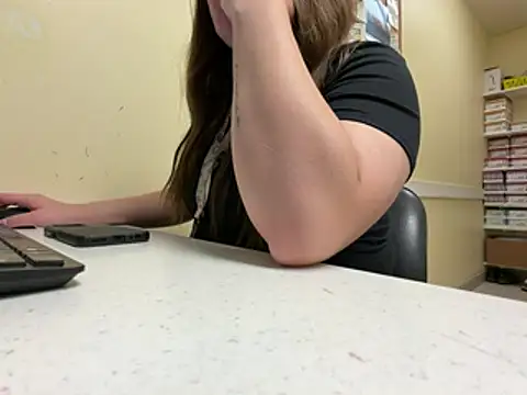 alyssabbygirll online show from July 2026 12:25:01 PM