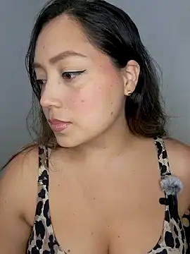 Heidy-cute online show from June 2026 06:56:02 PM