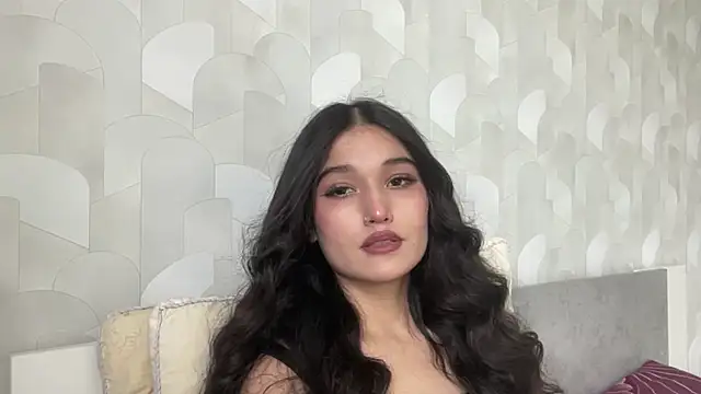 Snapshot of LisetteParajon chatting on July 2026 07:23:02 AM LisetteParajon online show from July 2026 07:23:02 AM