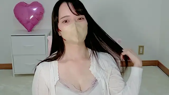 Snapshot of Hikari__o00 chatting on July 2026 10:24:02 PM Hikari o00 online show from July 2026 10:24:02 PM