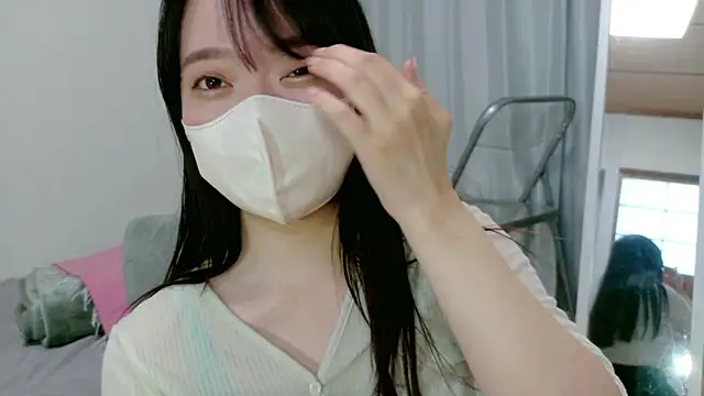 Snapshot of Hikari__o00 chatting on July 2026 11:47:02 PM Hikari o00 online show from July 2026 11:47:02 PM