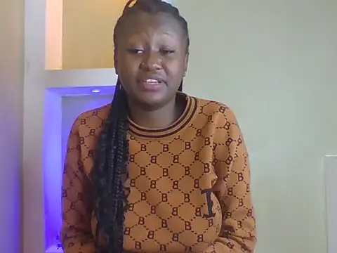 Snapshot of _Empress chatting on June 2026 12:22:01 PM Empress online show from June 2026 12:22:01 PM