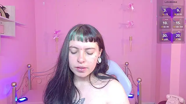 Snapshot of _sofia_smth_xx chatting on June 2026 01:15:02 PM sofia smth xx online show from June 2026 01:15:02 PM