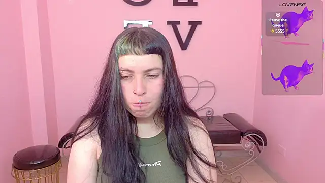 Snapshot of _sofia_smth_xx chatting on June 2026 01:15:02 PM sofia smth xx online show from June 2026 01:15:02 PM