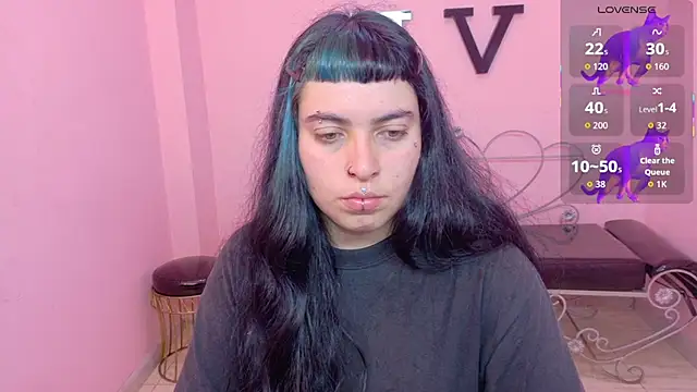 Snapshot of _sofia_smth_xx chatting on June 2026 01:04:01 PM sofia smth xx online show from June 2026 01:04:01 PM
