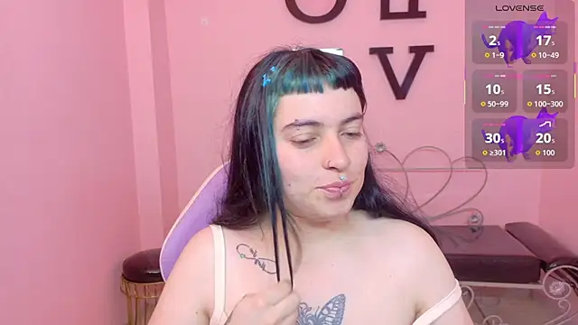 Snapshot of _sofia_smth_xx chatting on June 2026 01:06:02 PM sofia smth xx online show from June 2026 01:06:02 PM