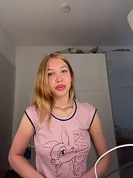 MilaaXOO online show from June 2026 05:19:01 PM
