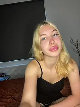 MilaaXOO online show from July 2026 04:23:02 PM