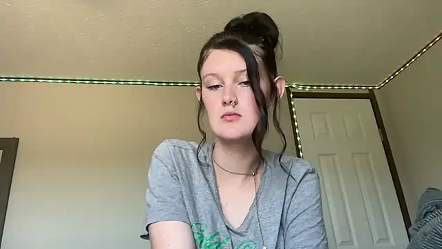 itsKaylaa online show from June 2026 07:47:01 PM