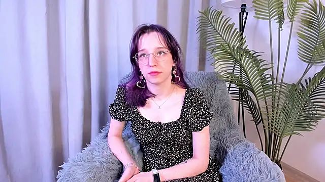 SierraDeliso online show from June 2026 11:12:02 AM