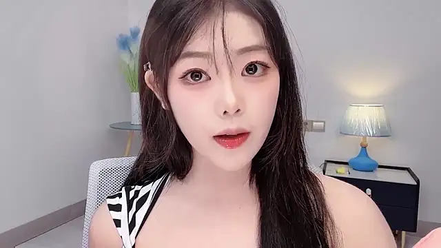 Snapshot of smalldaiwang chatting on June 2026 03:07:01 AM smalldaiwang online show from June 2026 03:07:01 AM