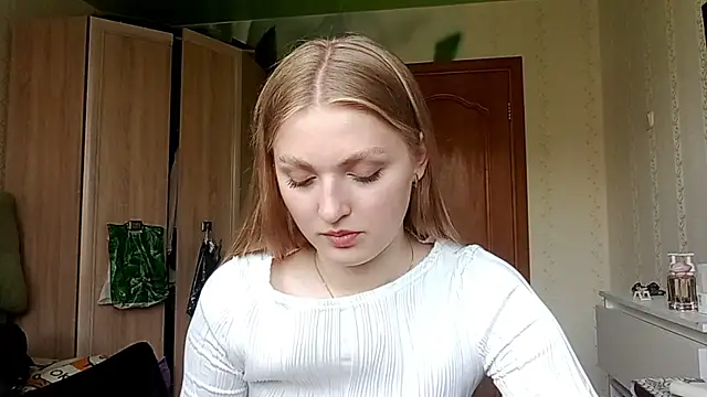 Snapshot of NorineGressett chatting on June 2026 03:18:01 PM NorineGressett online show from June 2026 03:18:01 PM