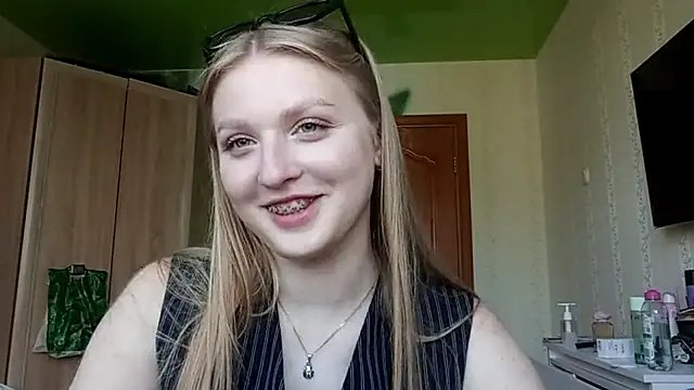 Snapshot of NorineGressett chatting on June 2026 01:09:02 PM NorineGressett online show from June 2026 01:09:02 PM