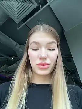 Dreamy Mia online show from June 2026 09:15:01 AM