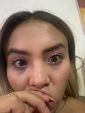 IvannaNou online show from May 2026 12:41:02 AM