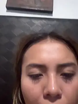 IvannaNou online show from May 2026 01:42:02 PM
