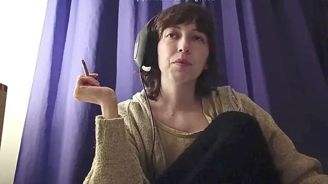 Julixta online show from June 2026 11:55:01 PM