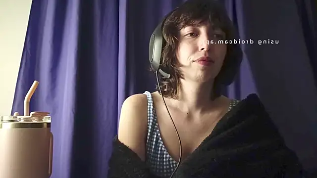 Julixta online show from June 2026 04:01:02 AM