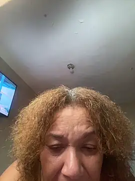 rosanna78322 online show from June 2026 06:50:01 PM