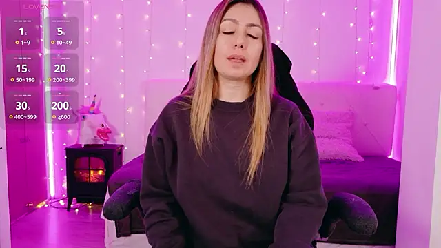 LindaWhite  online show from February 2026 09:55:01 PM