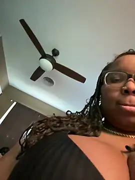 Snapshot of layitinme chatting on June 2026 03:03:03 PM layitinme online show from June 2026 03:03:03 PM