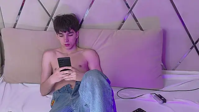TommParker online show from June 2026 05:27:02 AM