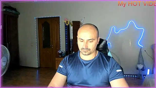 Snapshot of -SexyDaddy- chatting on June 2026 04:44:01 PM -SexyDaddy- online show from June 2026 04:44:01 PM