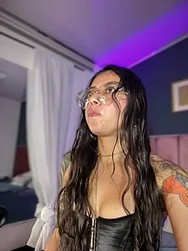 Violeta muns online show from July 2026 05:48:02 PM