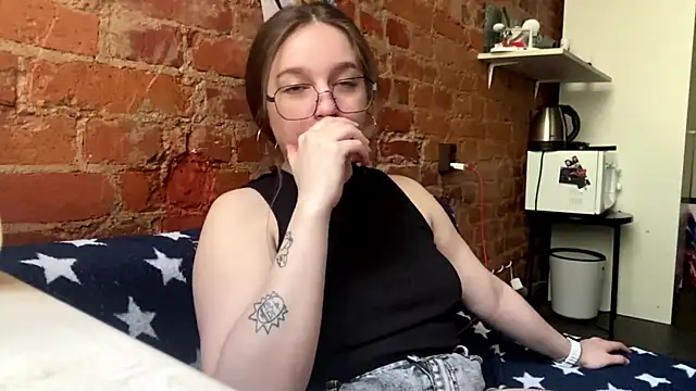 DaliLove online show from June 2026 03:58:01 PM