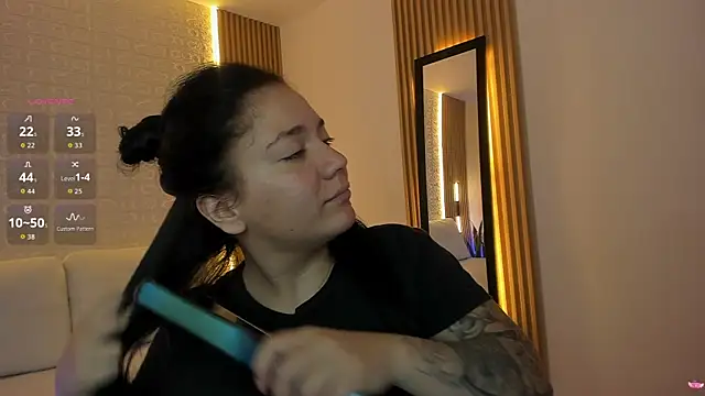 Snapshot of rebecaa_grey chatting on June 2026 02:44:02 PM rebecaa grey online show from June 2026 02:44:02 PM