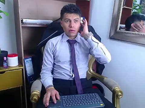 AquilesTaylor online show from June 2026 12:28:02 PM