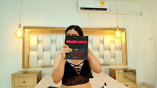 LizzyRaven online show from July 2026 11:38:02 AM
