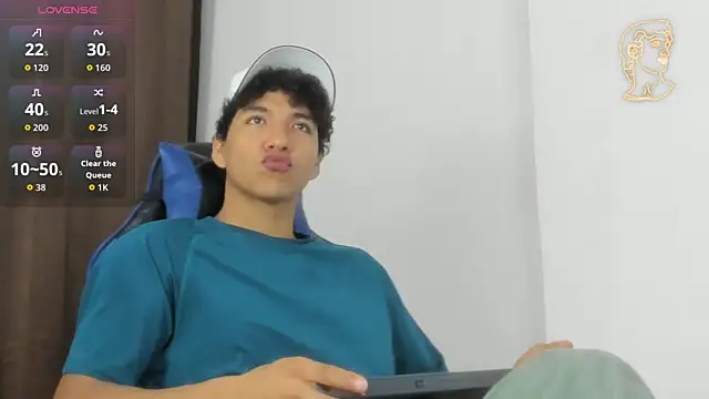 Snapshot of Maximiliano_Young chatting on May 2026 12:56:01 PM Maximiliano Young online show from May 2026 12:56:01 PM