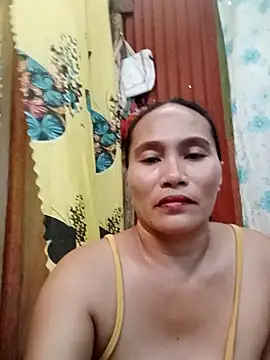 Snapshot of Queenslay chatting on June 2026 02:00:01 AM Queenslay online show from June 2026 02:00:01 AM