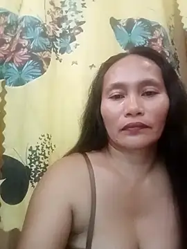 Snapshot of Queenslay chatting on June 2026 12:17:02 AM Queenslay online show from June 2026 12:17:02 AM