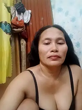 Snapshot of Queenslay chatting on July 2026 06:31:02 AM Queenslay online show from July 2026 06:31:02 AM