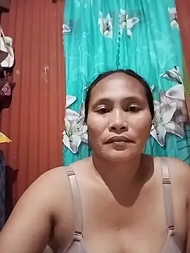 Snapshot of Queenslay chatting on August 2026 10:43:02 AM Queenslay online show from August 2026 10:43:02 AM