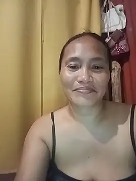 Snapshot of Queenslay chatting on August 2026 10:00:02 PM Queenslay online show from August 2026 10:00:02 PM