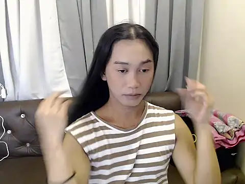 Snapshot of kyla_pretty chatting on July 2026 03:18:01 PM kyla pretty online show from July 2026 03:18:01 PM