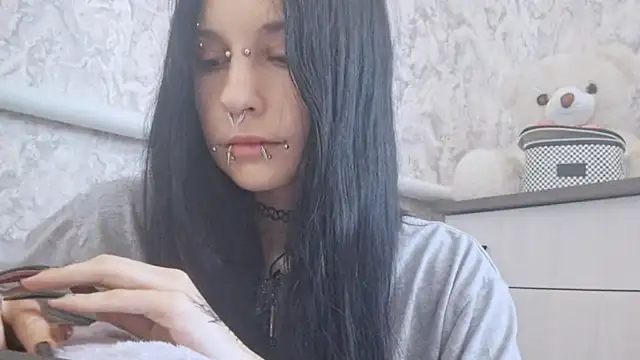 KrissyHiott online show from June 2026 04:54:01 AM